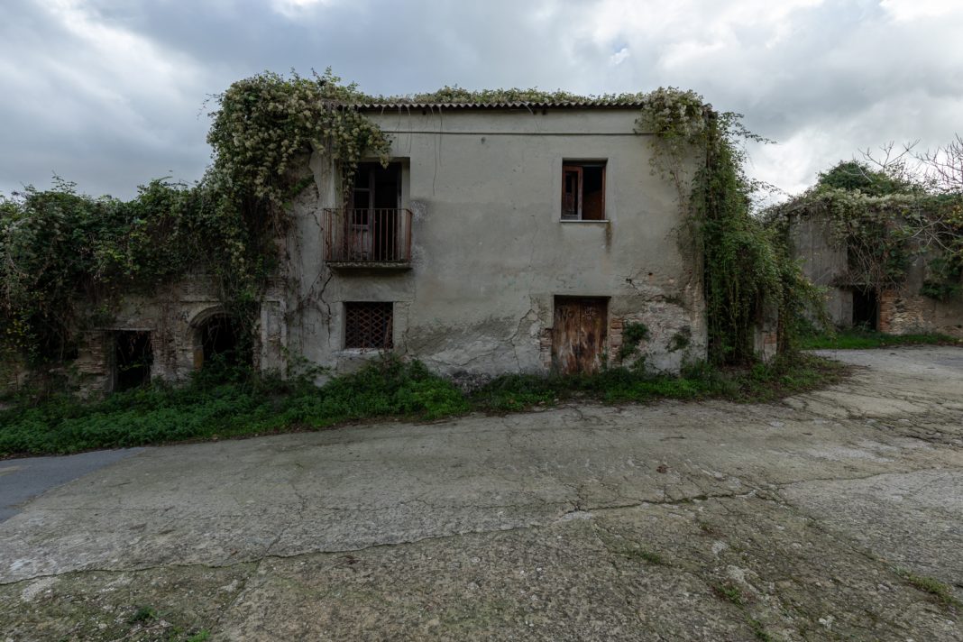 BORGO-PAPAGLIONTI-CALABRIA-URBEX-BORGO-ABBANDONATO